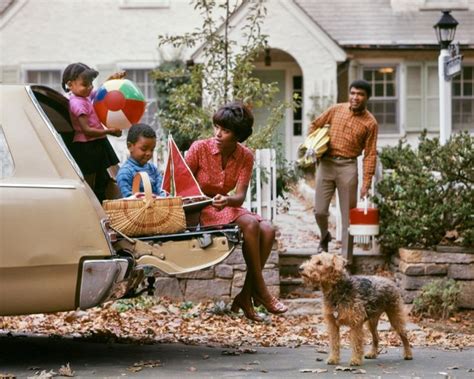10 Things that only People who Grew Up with their Lolos and .